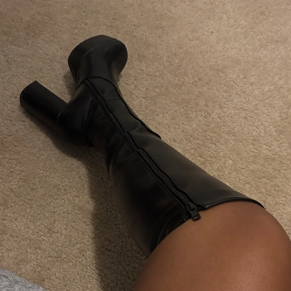 WHATTA SHOWDOWN PLATFORM KNEE HIGH BOOTS - Picture 13 of 13